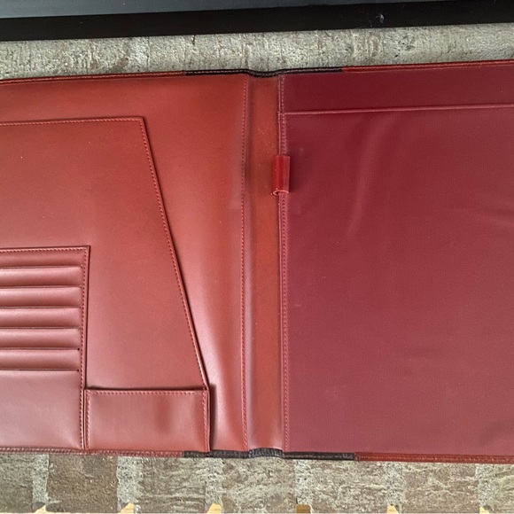 Buxton Leather Padfolio - Picture 4 of 4